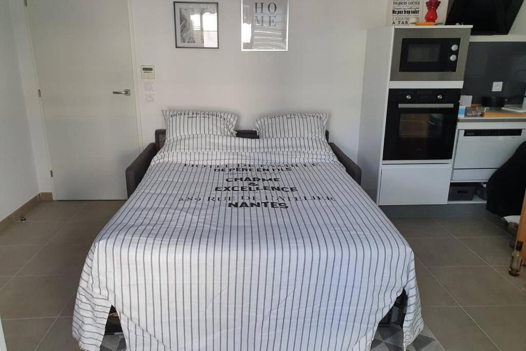 Riviera Sun Standing Studio Villeneuve-Loubet Bagian luar foto