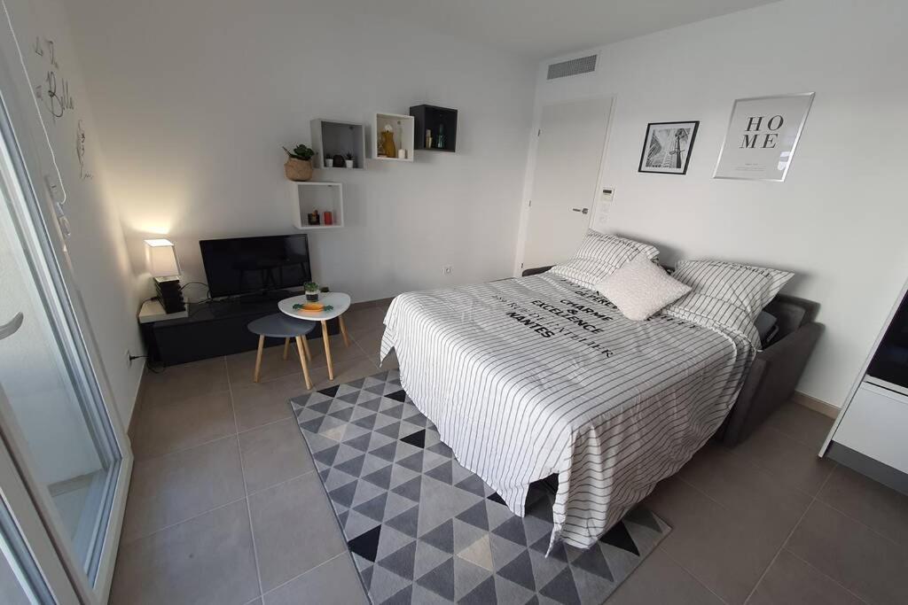 Riviera Sun Standing Studio Villeneuve-Loubet Bagian luar foto